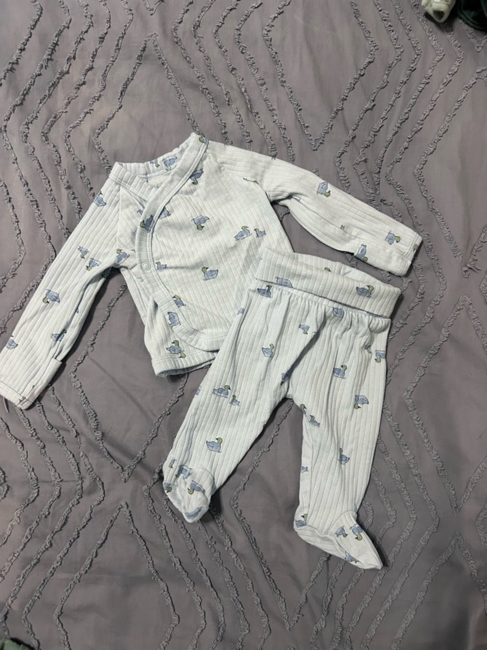 Carters Newborn Set